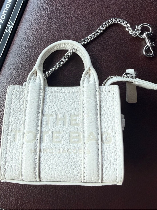 Marc Jacobs Handbags - Marc Jacobs White 'The Tote Bag' Mini Leather Keychain